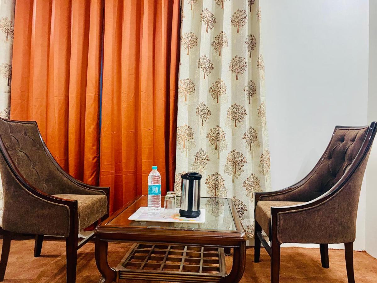 Royal Green Mashobra - Mountain And Valley View Rooms Шимла Экстерьер фото