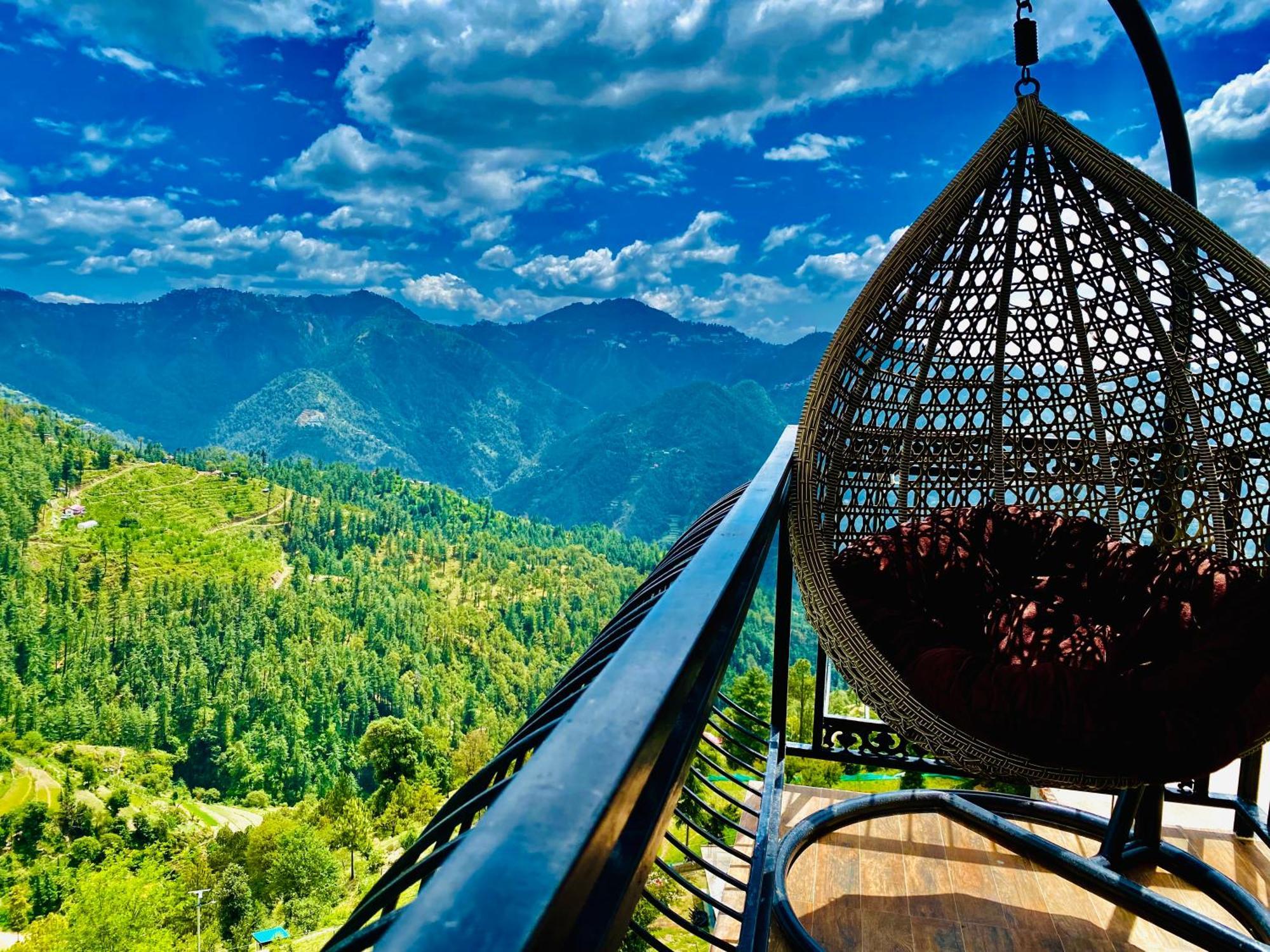 Royal Green Mashobra - Mountain And Valley View Rooms Шимла Экстерьер фото