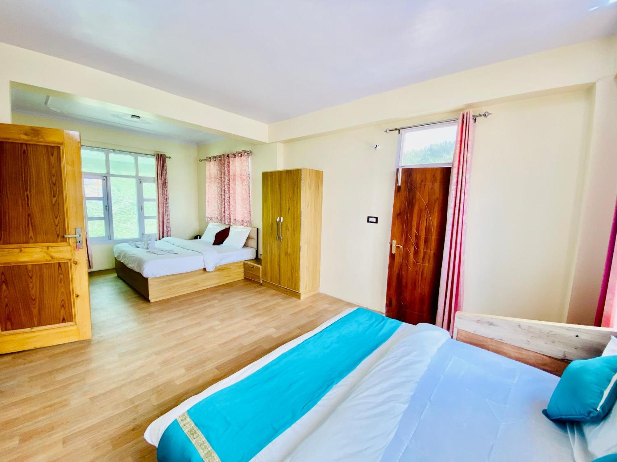 Royal Green Mashobra - Mountain And Valley View Rooms Шимла Экстерьер фото