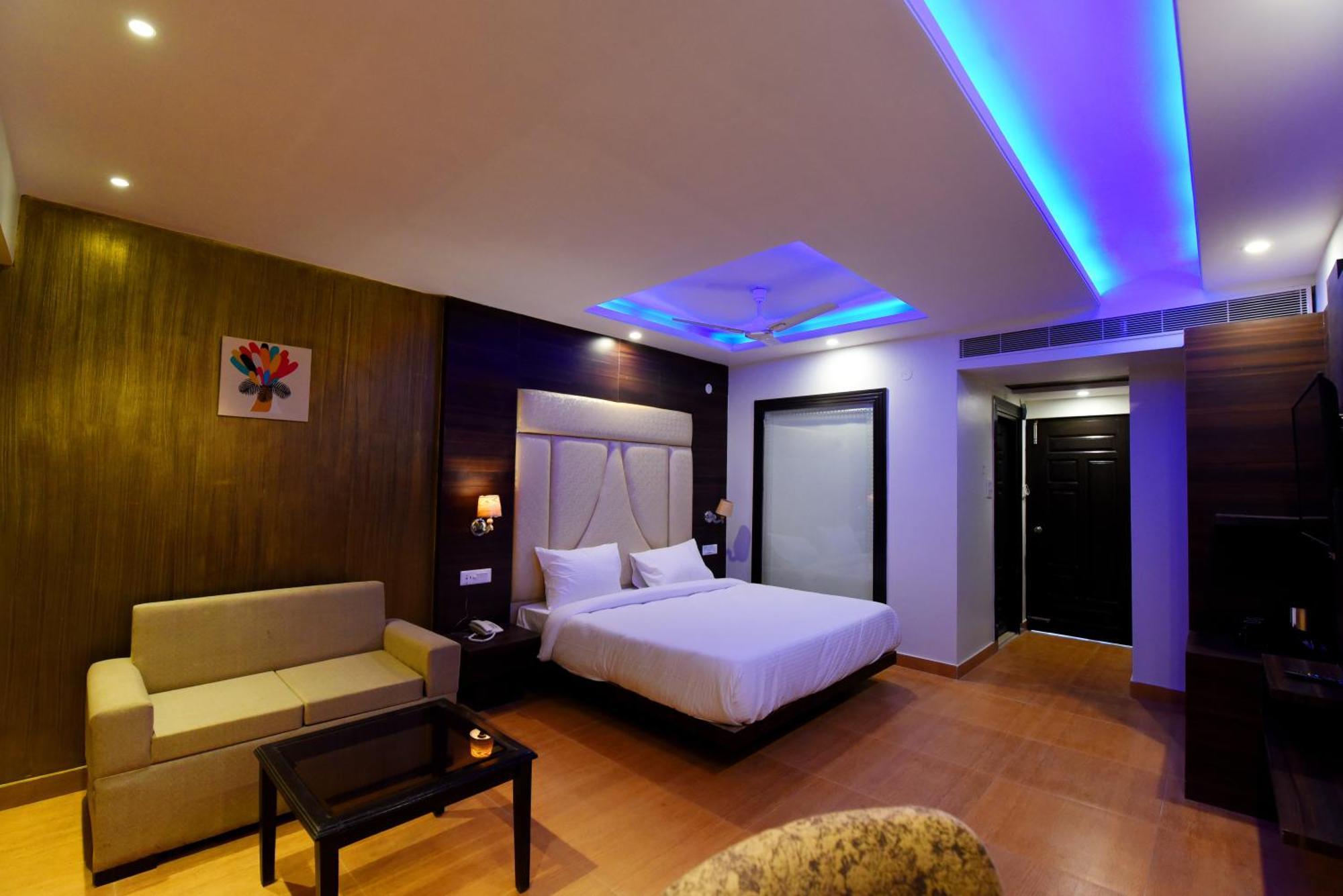Royal Green Mashobra - Mountain And Valley View Rooms Шимла Экстерьер фото