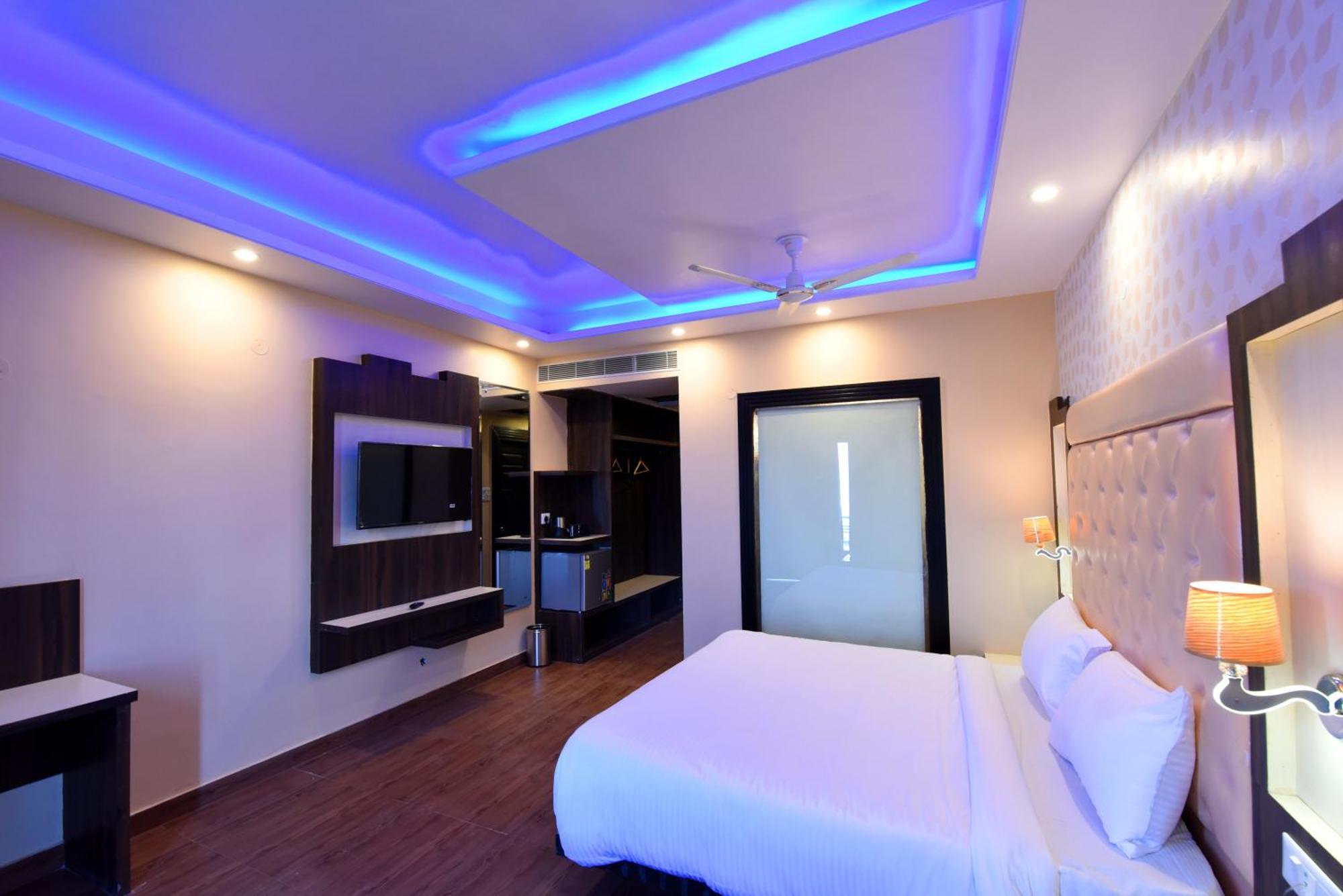 Royal Green Mashobra - Mountain And Valley View Rooms Шимла Экстерьер фото