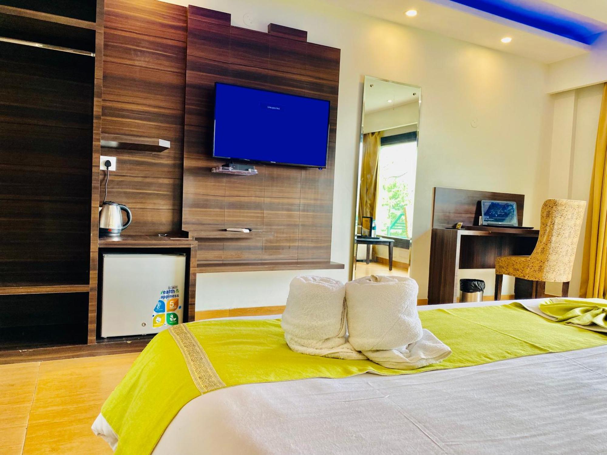 Royal Green Mashobra - Mountain And Valley View Rooms Шимла Экстерьер фото