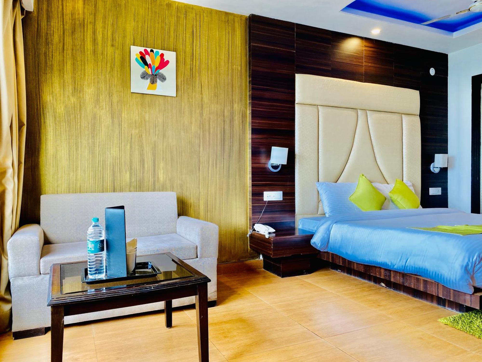 Royal Green Mashobra - Mountain And Valley View Rooms Шимла Экстерьер фото