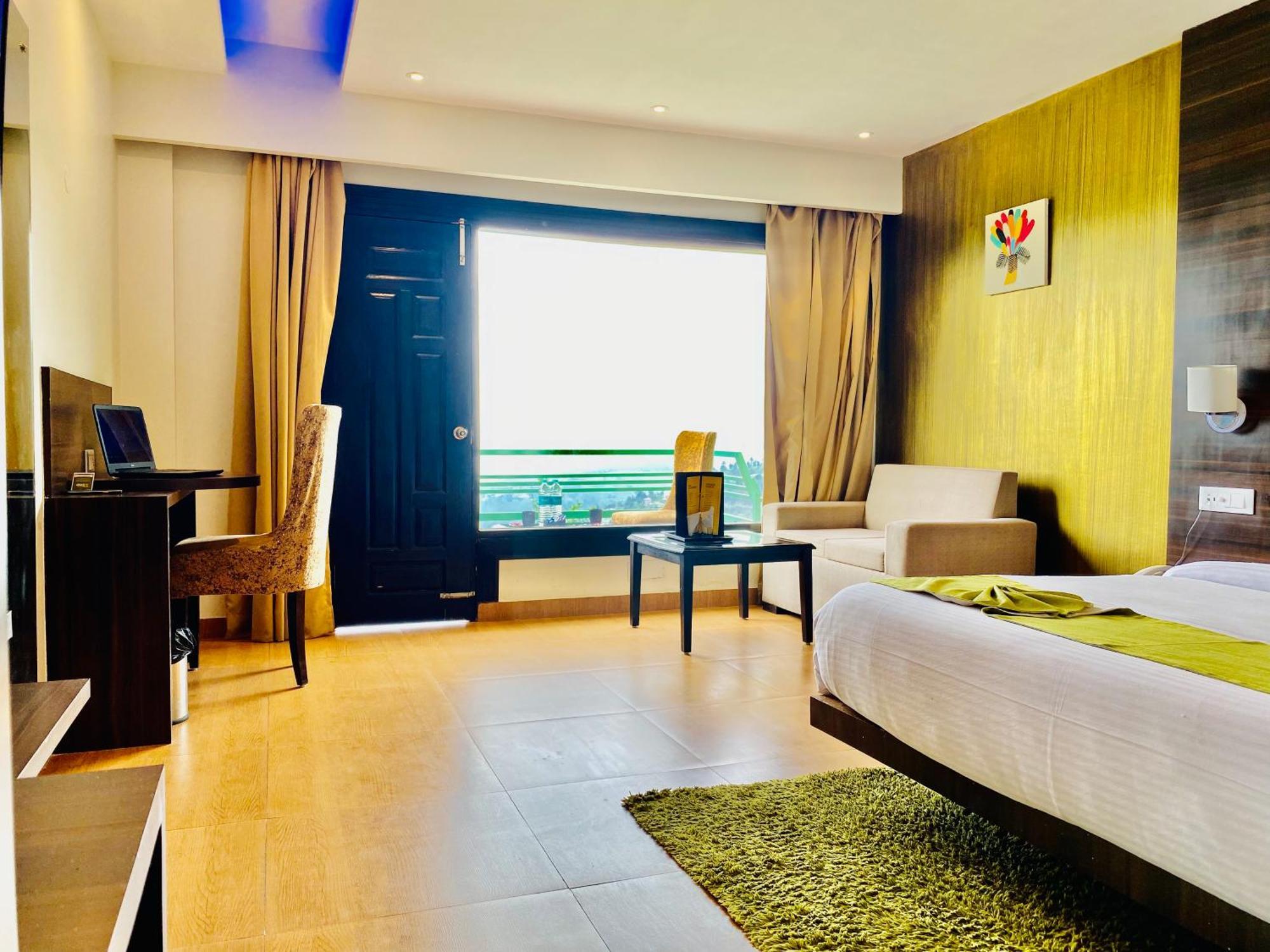 Royal Green Mashobra - Mountain And Valley View Rooms Шимла Экстерьер фото